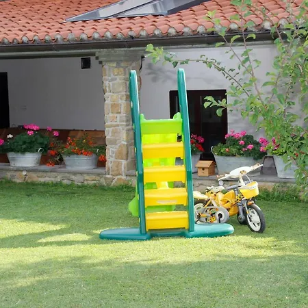 Tourist Farm With Fig Tree Lejlighed Dekani