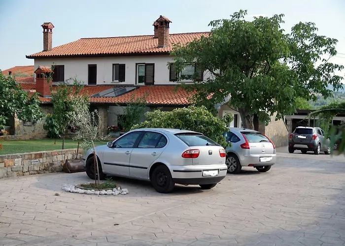 Tourist Farm With Fig Tree Appartement Dekani